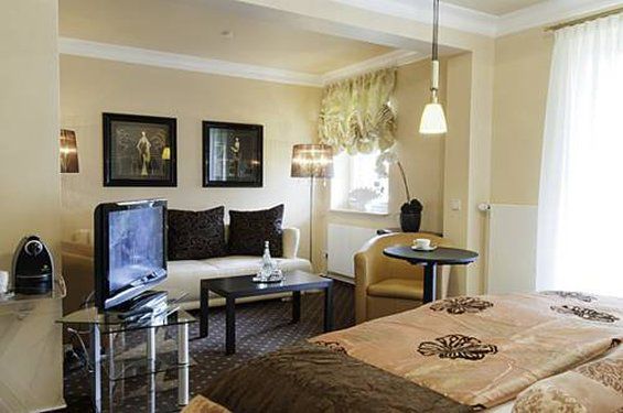 Amethyst Hotel Garni Lueneburg Deutsch Evern ภายนอก รูปภาพ